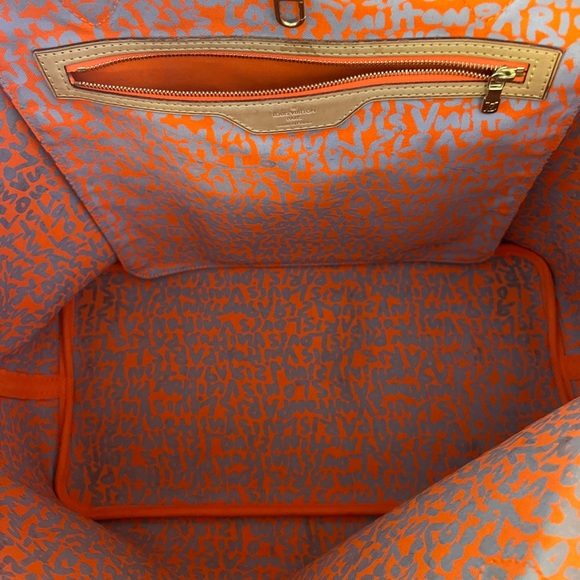 SOLD!!🍊Louis Vuitton Neverfull GM Orange Graffiti 🍊 - Picture 11 of 16